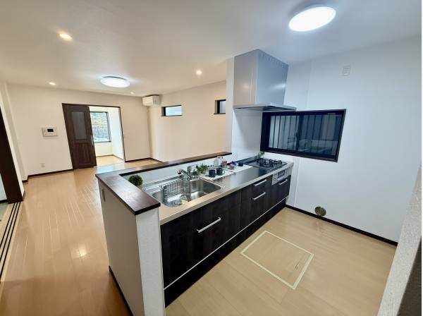 食洗機完備のシステムキッチン