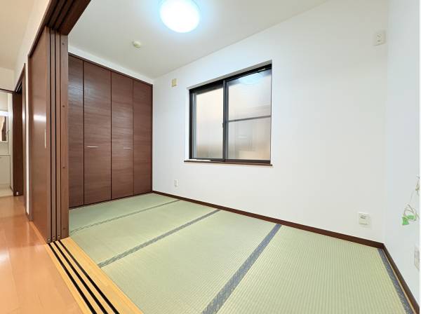 リビング横の和室４．０帖