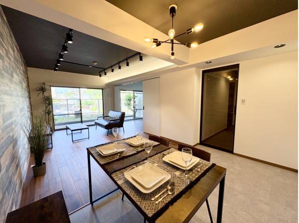 落ち着いた室内です。