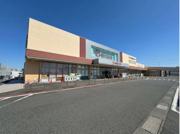 ベイシア三浦店まで車で8分（約3.8㎞）