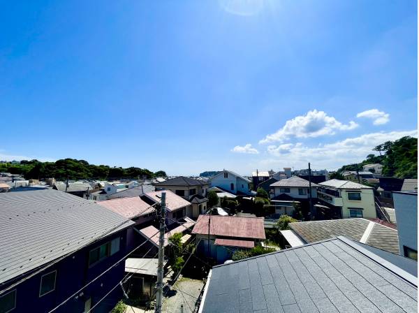 江ノ島もチラ見えします