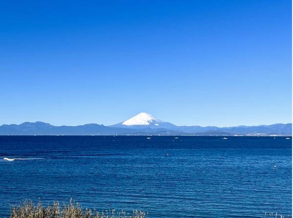 葉山の心地よい海まで徒歩7分（約500ｍ）