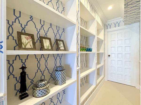 リビングに続く大型ディスプレイエリア
コレクションや写真など飾れます