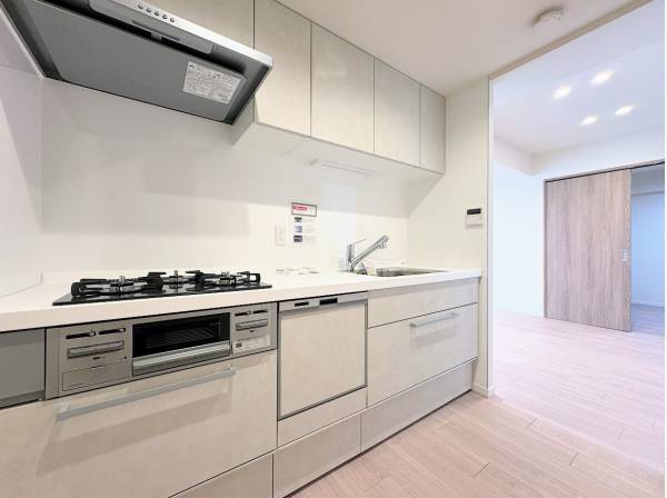 リノベーションで新しくなったシステムキッチン