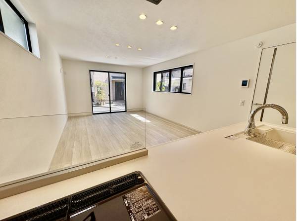 キッチンから家族との会話も弾みそうですね。