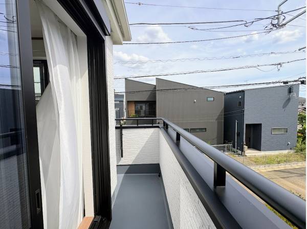 日当たりの良いバルコニー
