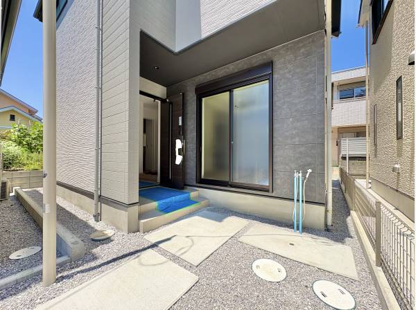 玄関ポーチ
