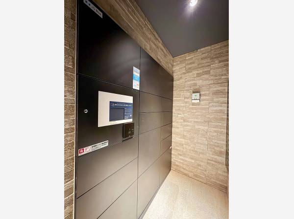 不在時に便利な宅配ボックスがあるのも嬉しいポイントです