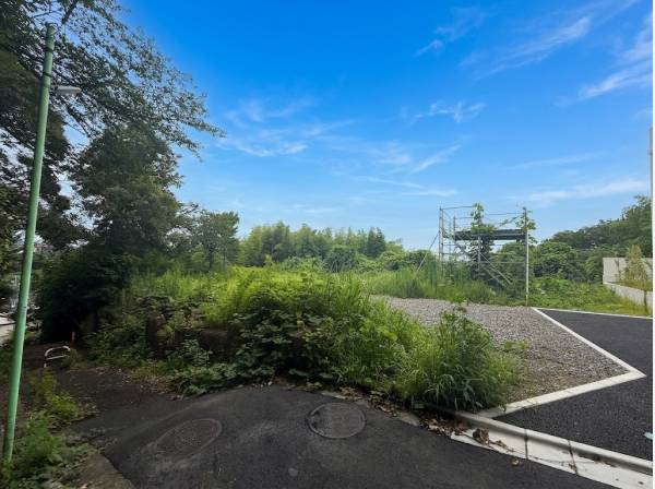 道路終端に位置する売地！落ち着きのある静かな暮らしが叶います。