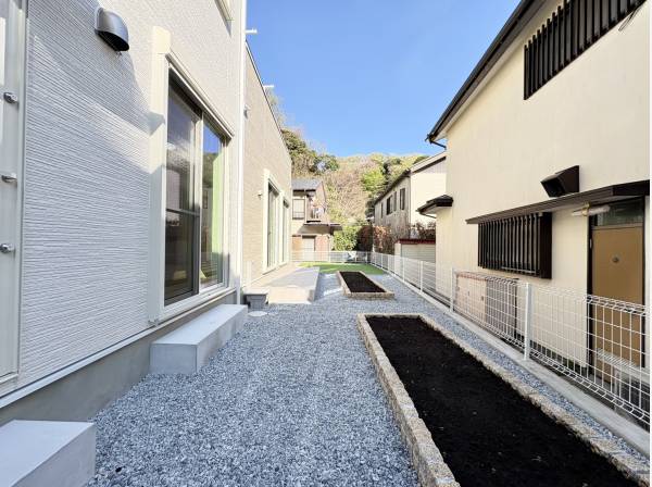 ガーデニングスペースもございます♪