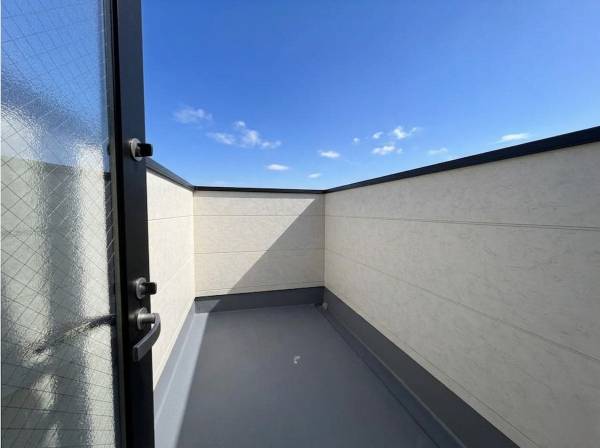 ルーフバルコニーがありますよ！