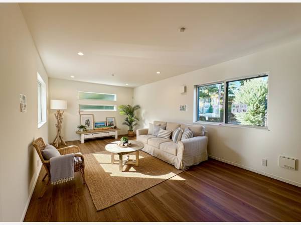 角地の緑を望める室内※家具などはイメージになります