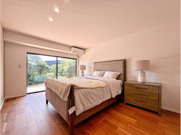 約9.6帖の主寝室