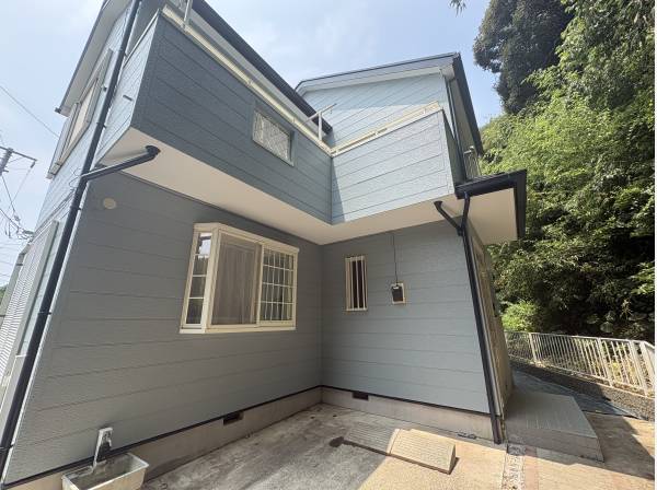 隣は森なので家が建つことはありません。
