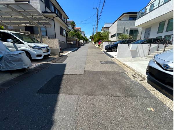 前面道路は約5.0mございます。