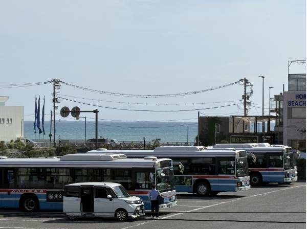 バルコニーから海が見えますよ！