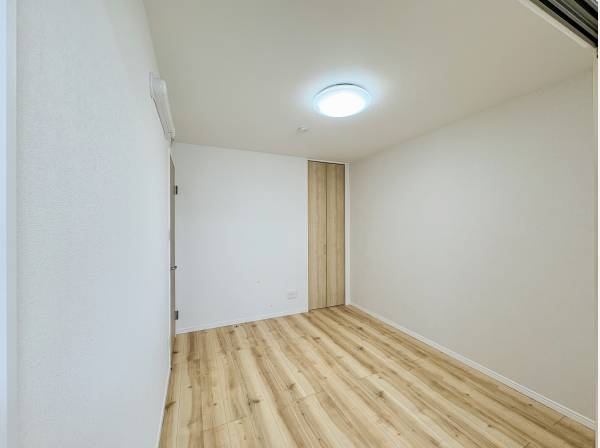 4帖の洋室。クローゼット付きです