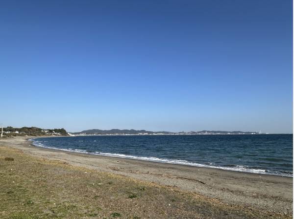 海岸まで徒歩約10分（約800m）