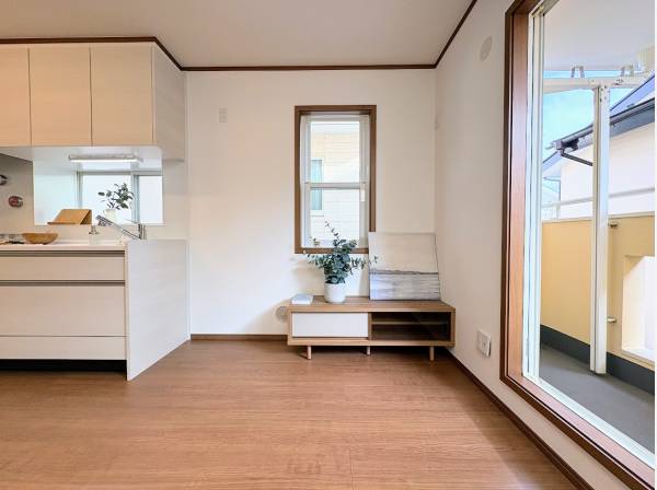 バルコニーから心地よい風ががはいります