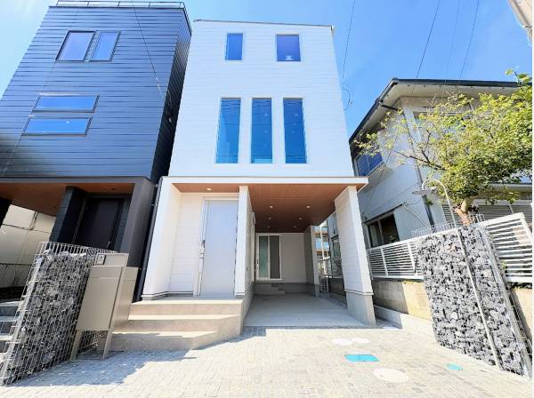 愛車を守るインナーガレージ付き