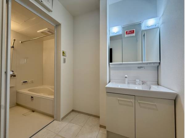 サニタリースペースと浴室