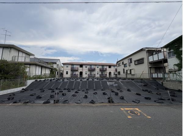 南面道路のため、遮蔽物もなく日当たり良好！
