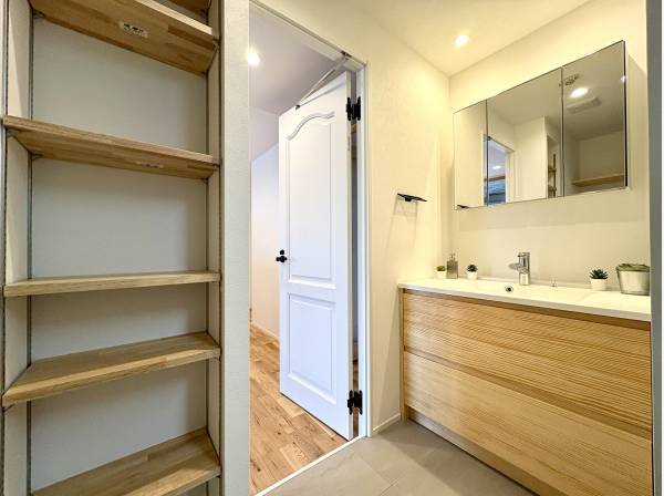 パウダールーム