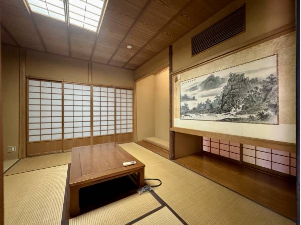平成2年築の建物です。簡単なリフォームで十分お使いいただけます。