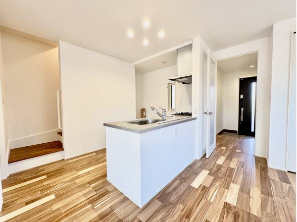 対面キッチンでご家族の会話も弾みます