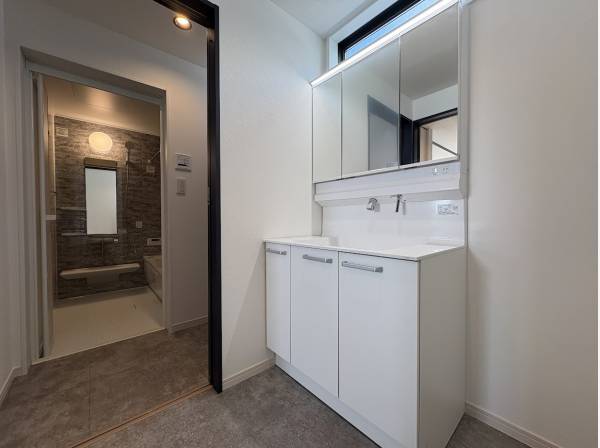 サニタリールーム、バスルーム