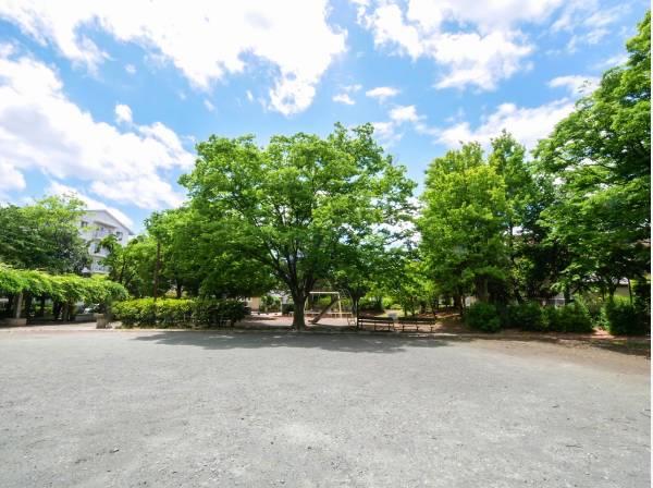一本松公園まで徒歩7分（約550m）