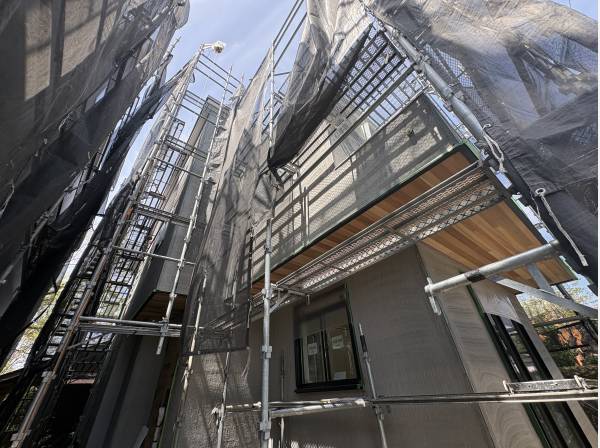 完成に向けて外観が整いつつあります