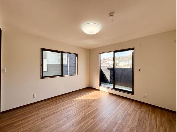 洋室は全３室となります