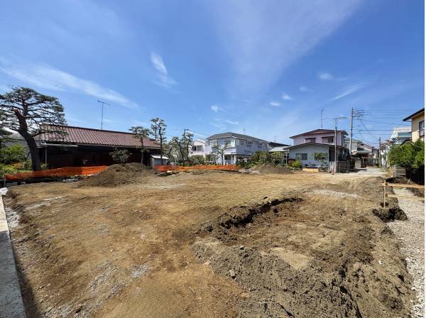 敷地は南側に広く面しているため明るいお住まいになりそう