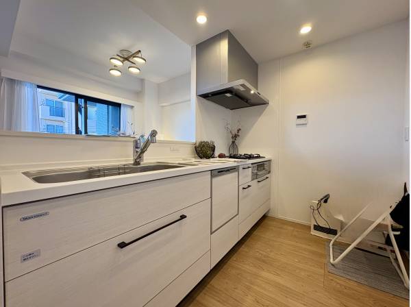 対面式システムキッチン