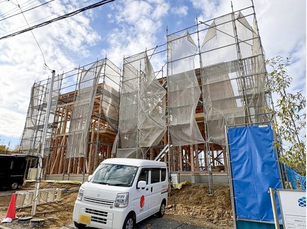 全2棟のデザイナーズハウスが建築中！