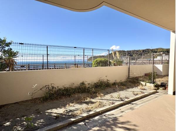 専用庭からは逗子花火大火を眺めれます。