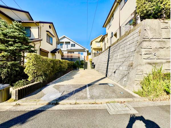 カースペース3台駐車可能
