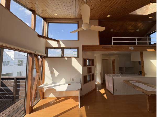 天井が高いので開放感抜群！