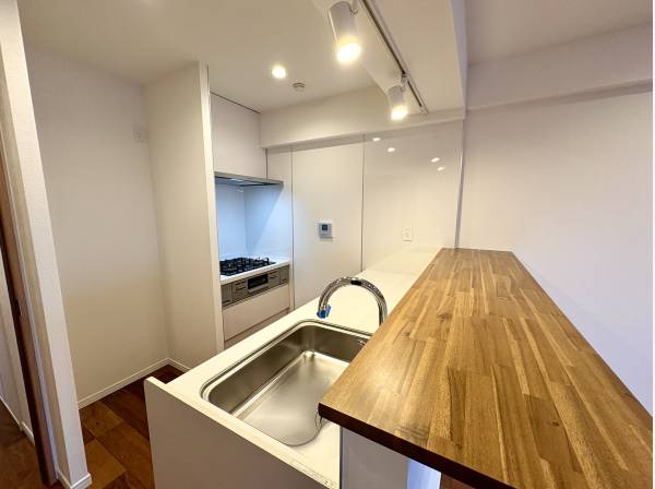 使いやすいセパレートキッチン