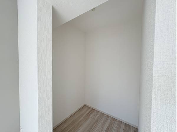 衣類から小物までスッキリまとめて収納できます。