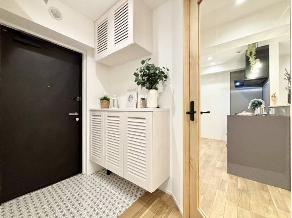 可愛らしいデザインの玄関スペース