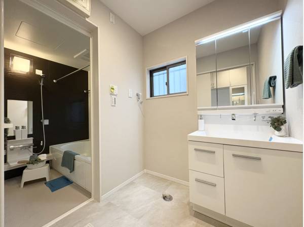 リノベーションによりフレッシュに生まれ変わった水回り設備