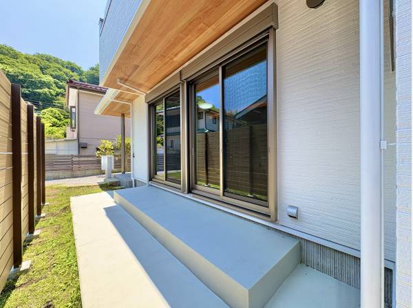 青空の下、湘南の風を感じながら特別な時間を過ごしください