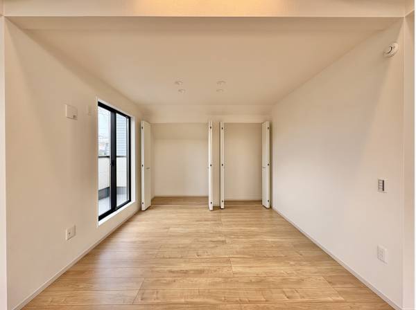 家具選びが楽しくなる、おしゃれなリビングです