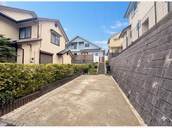 お車3台分駐車可能です!