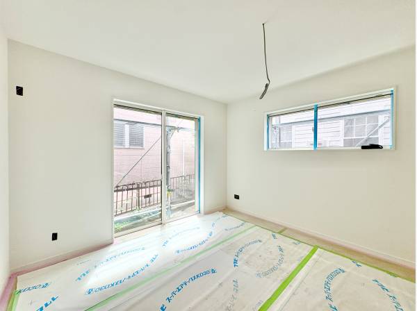 2面採光があることにより、十分な陽光がお部屋の全体に届きます