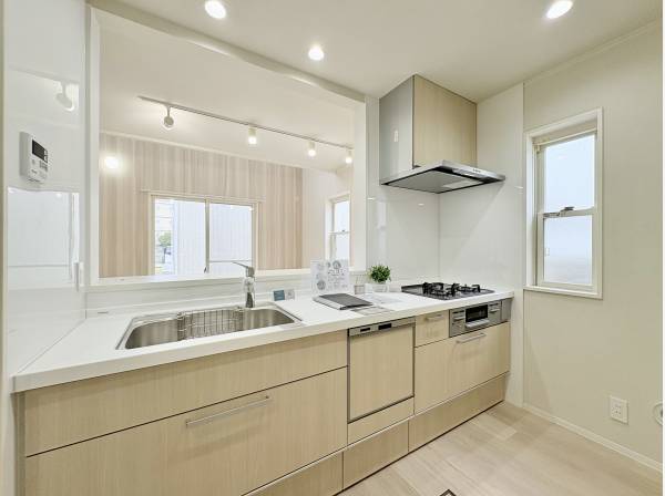 食洗機の付いたシステムキッチン