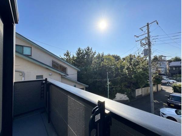 周辺に高い建物がなく日当たり風通し良好！