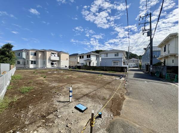 逗子駅徒歩15分、逗子・葉山駅徒歩15分、海まで徒歩6分（約480m）